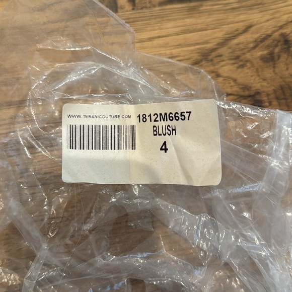 Terani Couture Gown Off-Shoulder Brocade Mother of the Bride Groom Size 4 - Picture 10 of 10